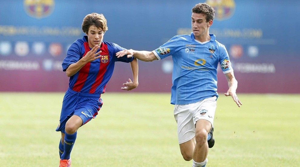 Marc Resa, a la dreta, en un partit contra el Barça