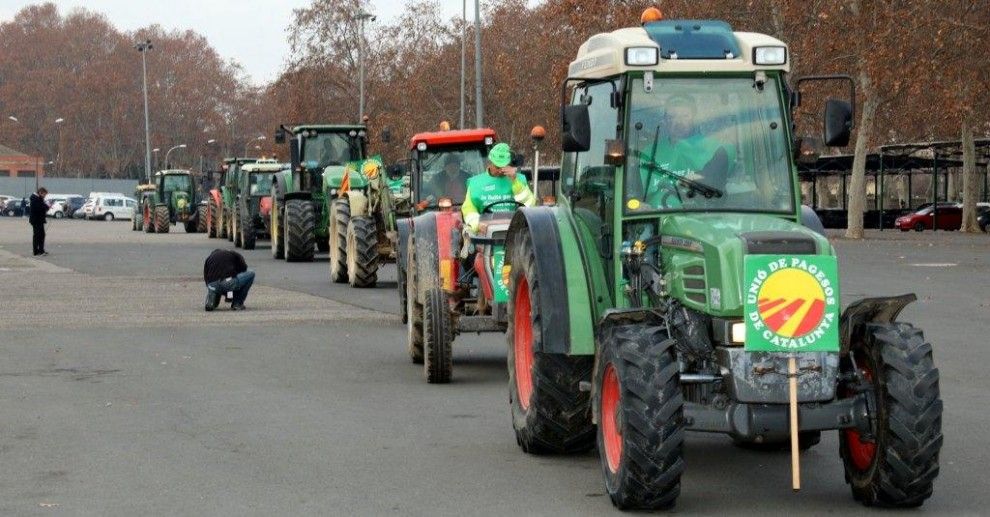 Tractors sortint de la Fira de Lleida