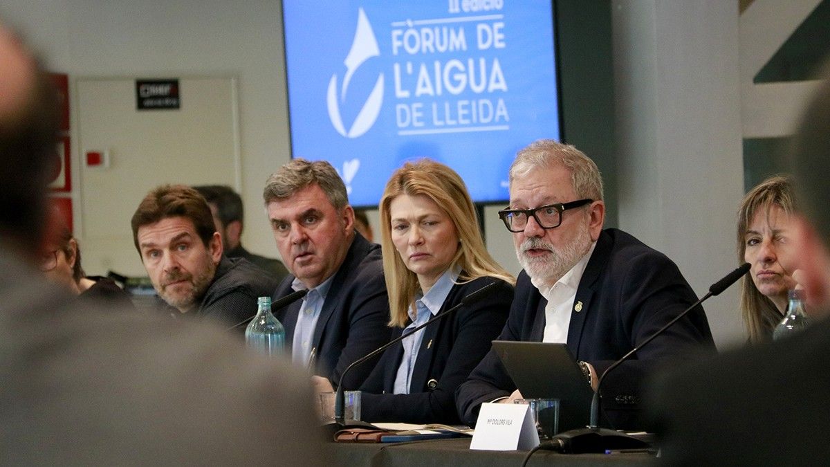 L'alcalde de Lleida, Fèlix Larrosa, durant una intervenció al II Fòrum de l'Aigua celebrat a la Llotja.