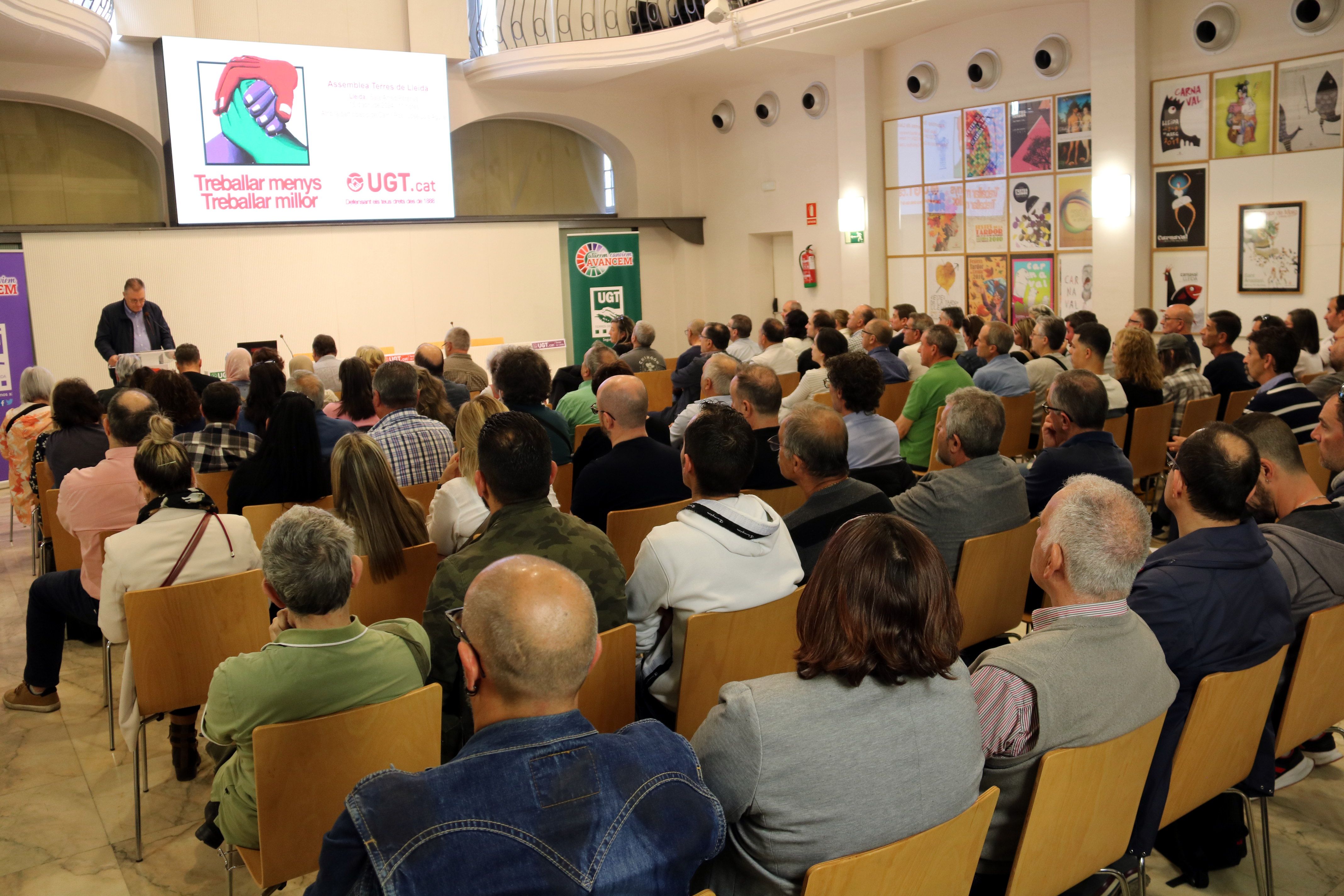 Assamblea de la UGT a Lleida per preparar el Primer de Maig