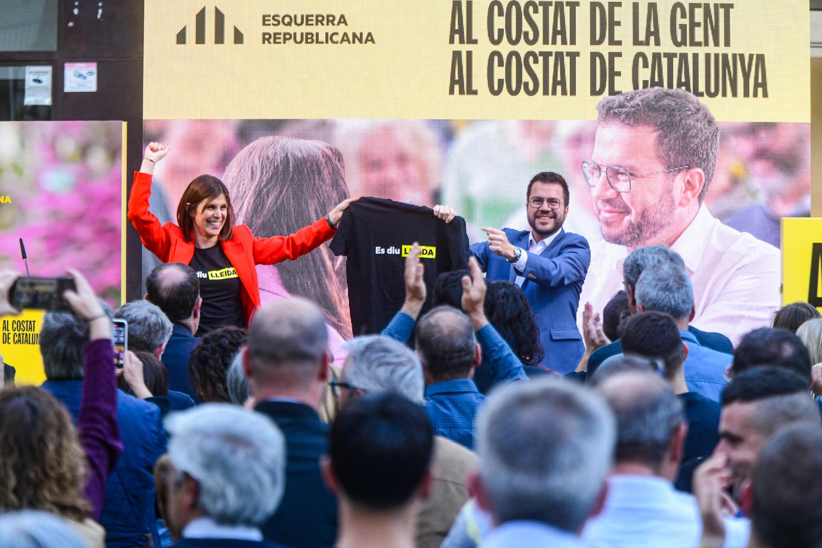 Marta Vilalta en l'acte d'ERC de Lleida a la plaça Sant Joan