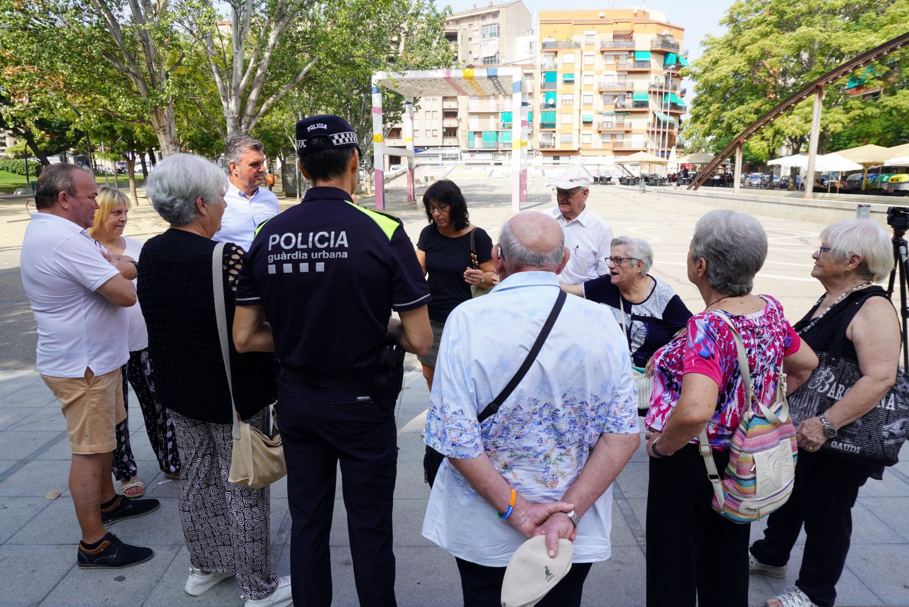 Reunió de la Paeria i la Guàrdia Urbana amb l'Associació de Veïns del Clot