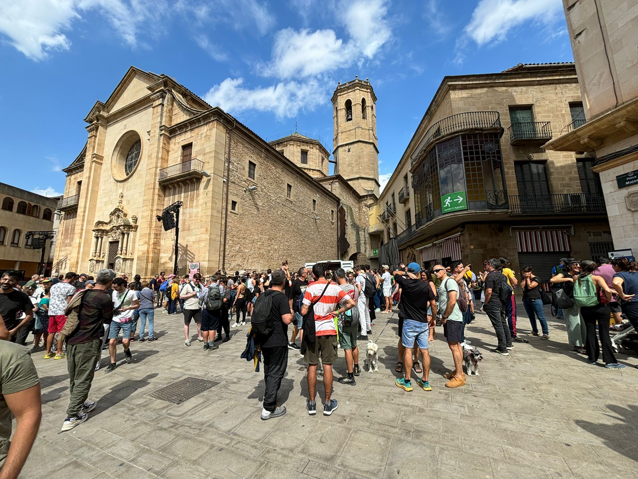 Imatge d'un especatlce per als més petits a la Plaça Major de Tàrrega