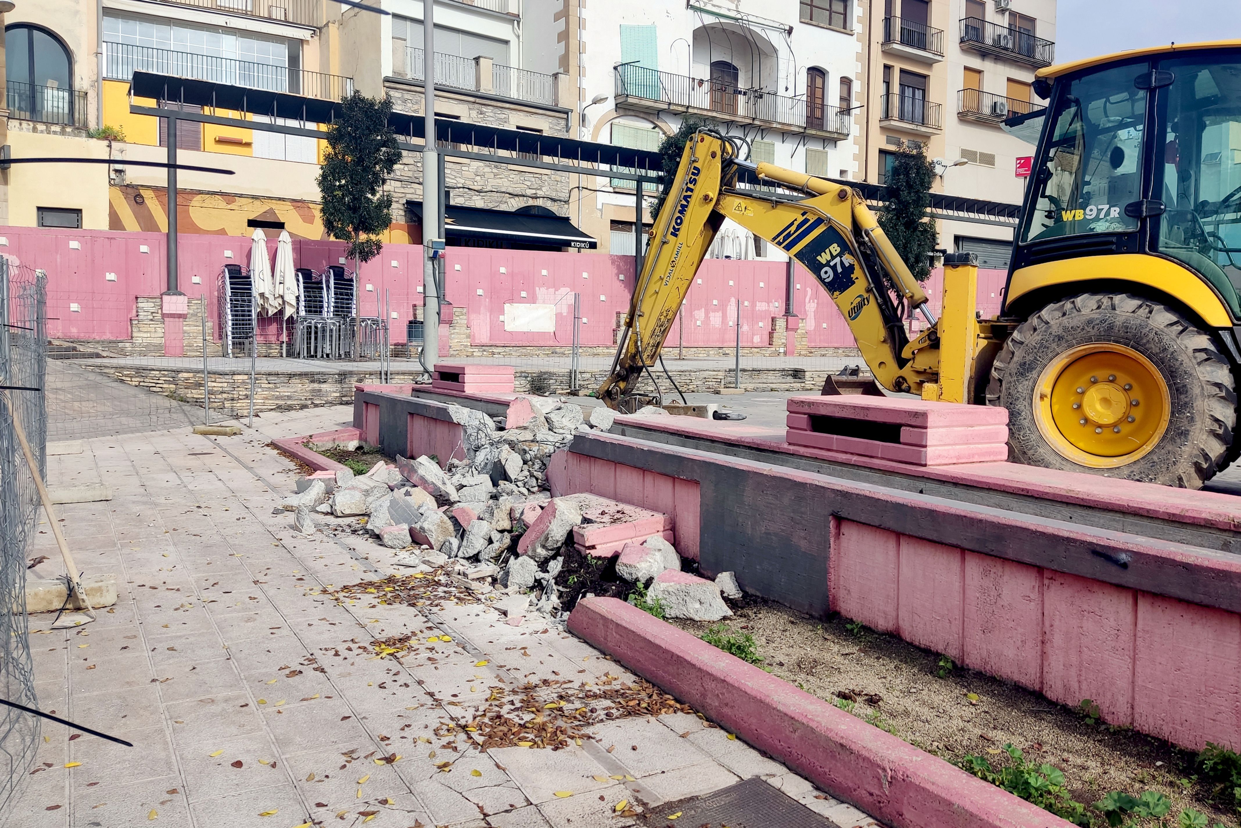 Imatge de les obres a la plaça