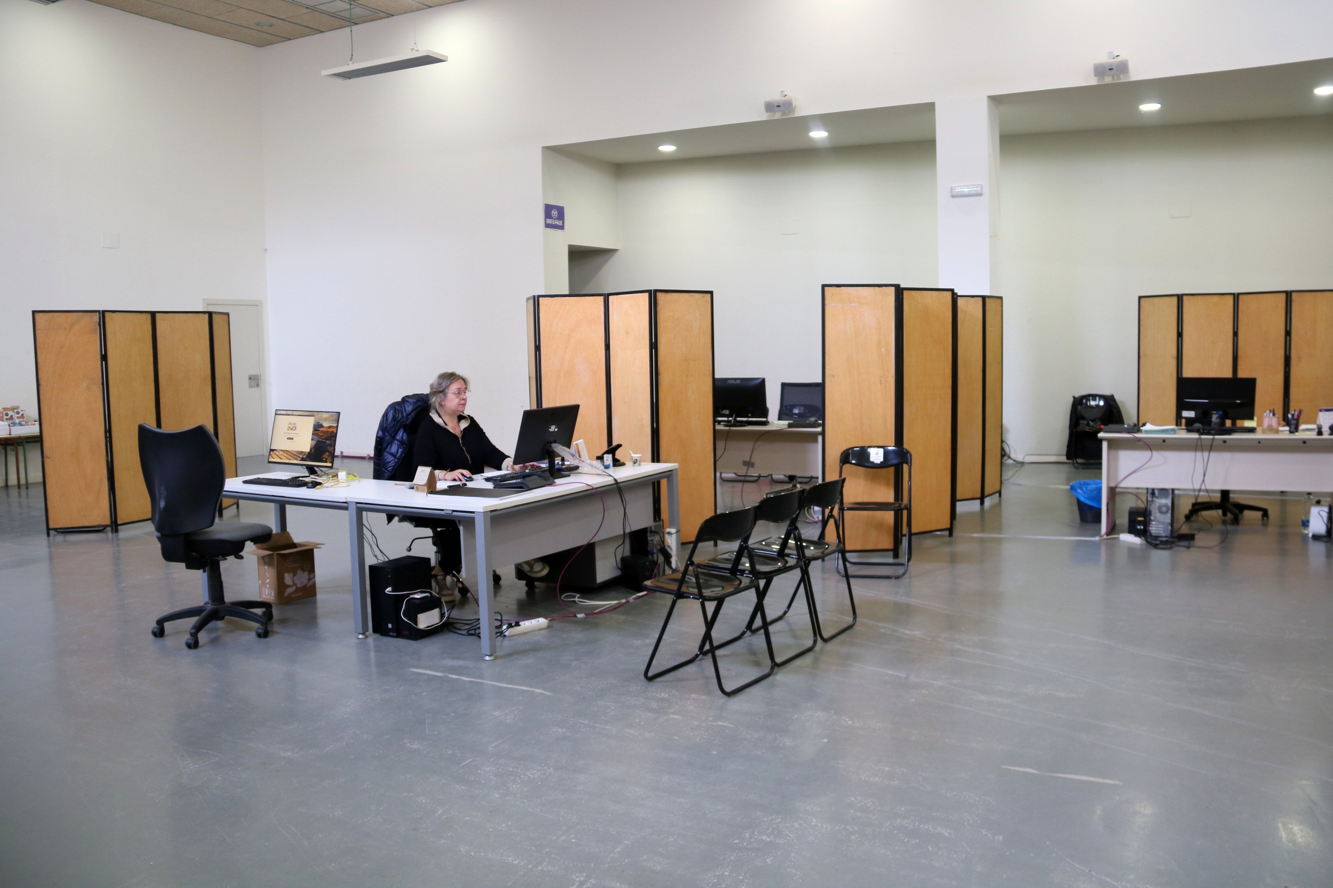 Oficines provisionals de l'Ajuntament de Torregrossa a la sala del centre cívic