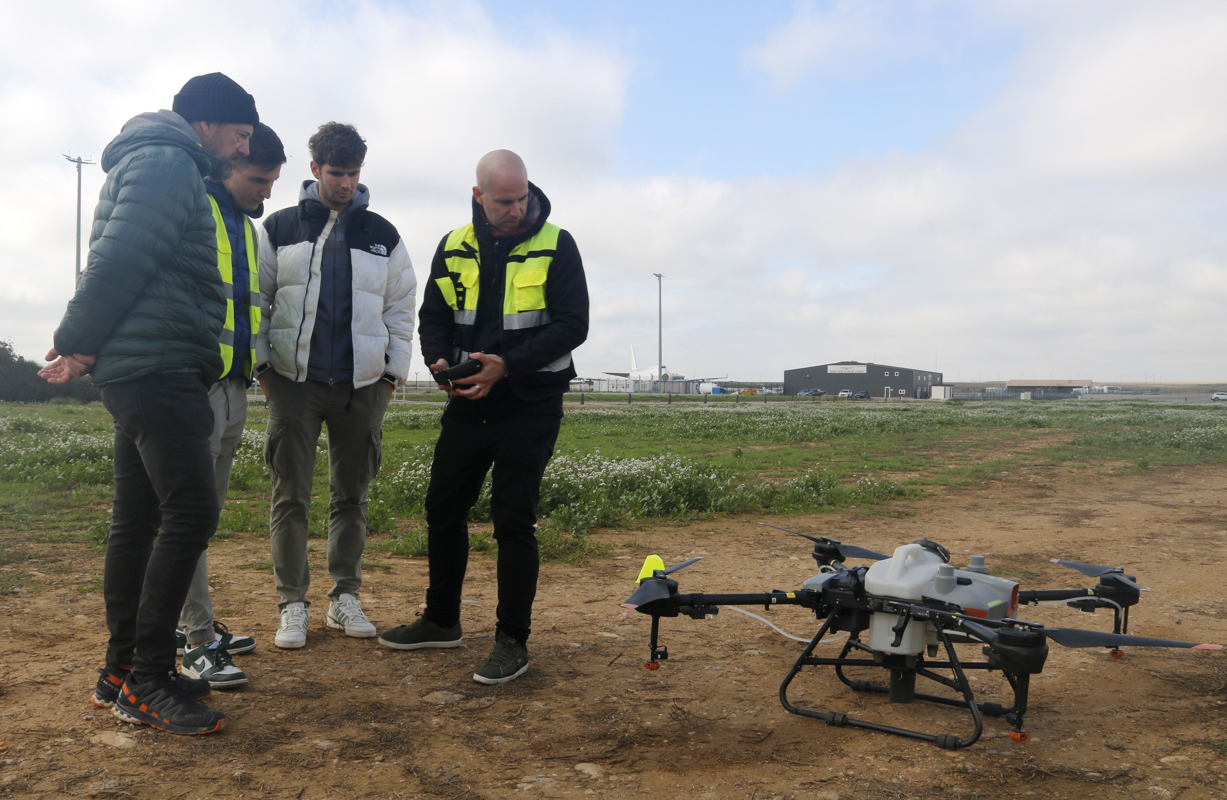 Curs de drons per a ús agrícola