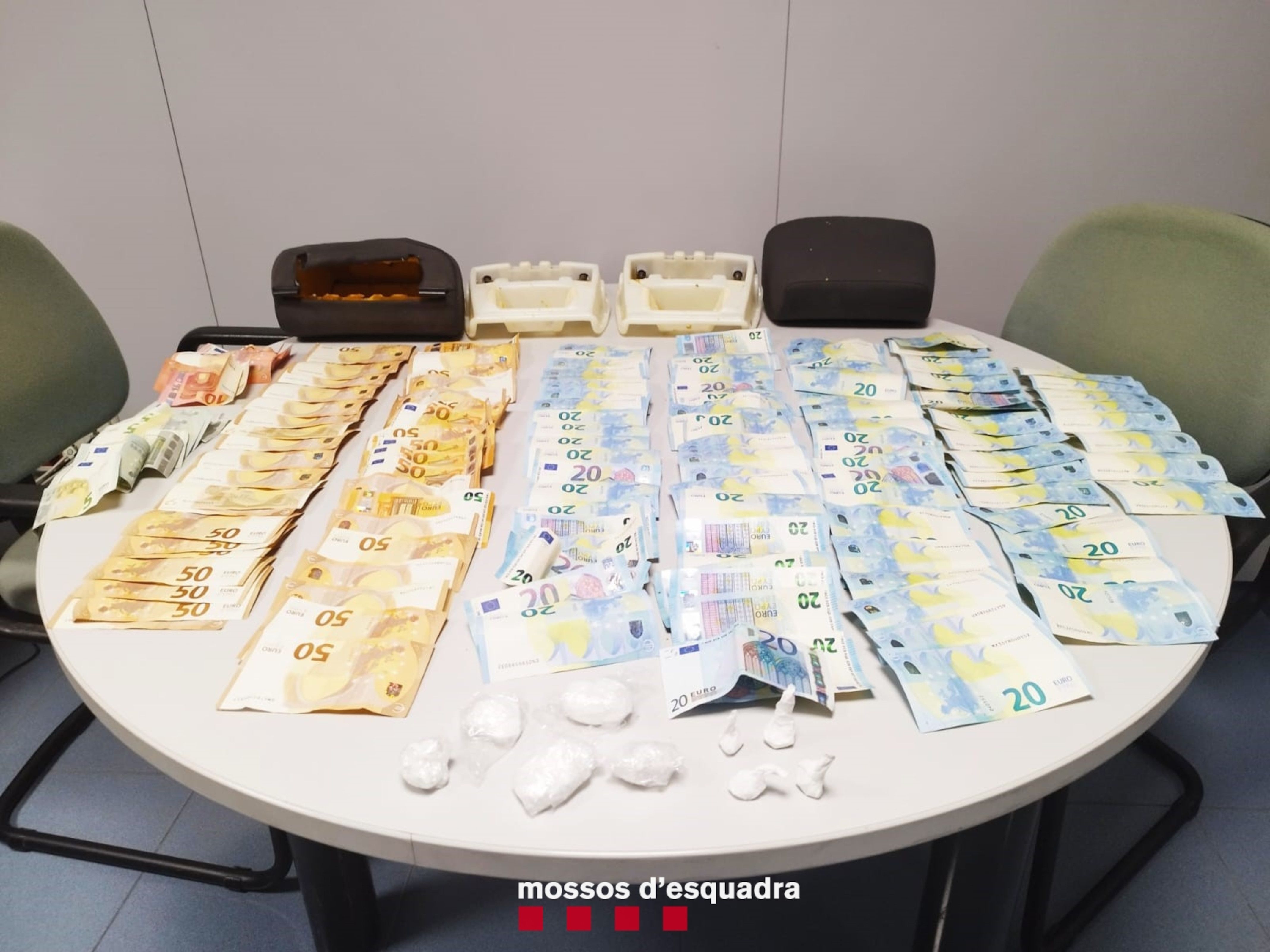 Diners i droga intervinguts pels Mossos d'Esquadra a Cervera