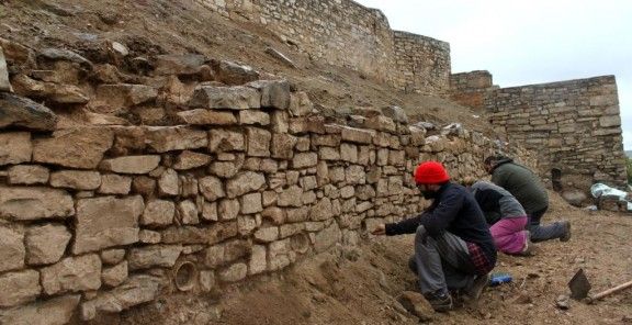 Es arqueòlegs defineixen el perímetre de la fortificació