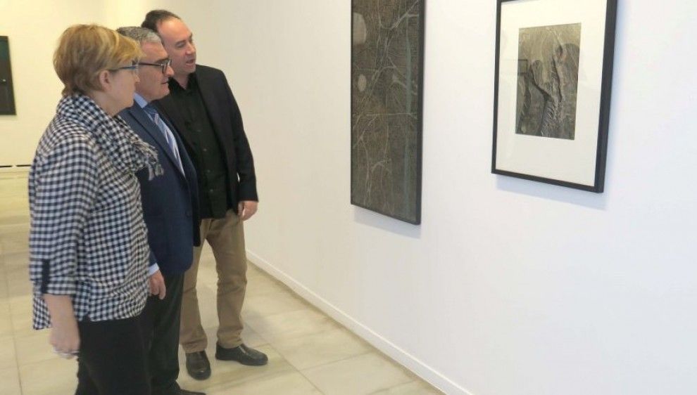 Imatge de Ros i Parra amb el director del Museu