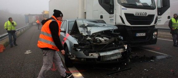 Diversos camions s'han accidentat aquest matí a l'AP-2