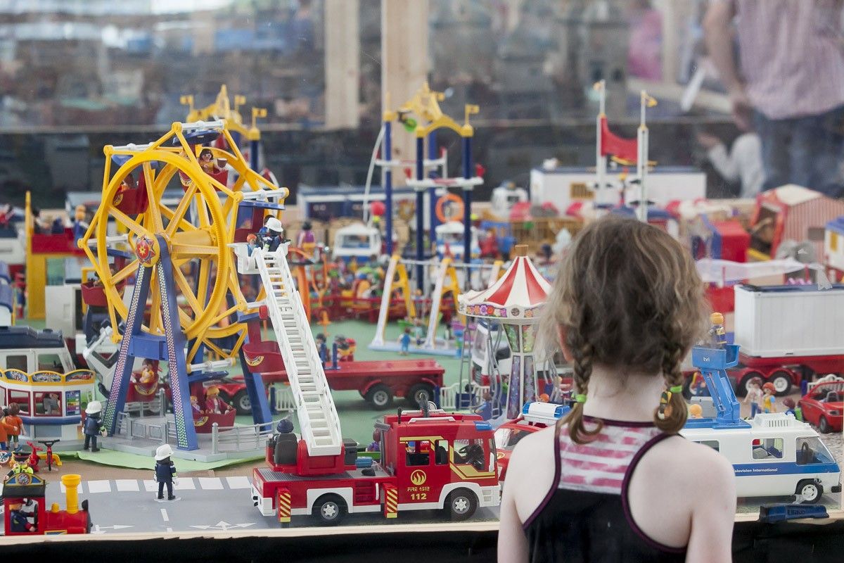 Imatge d'una fira de playmobils