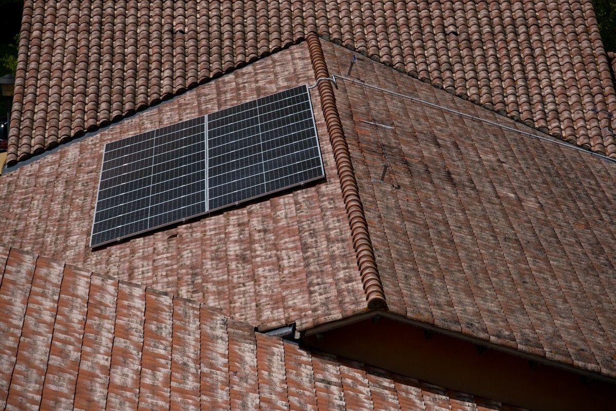 Plaques fotovoltaiques a una teulada