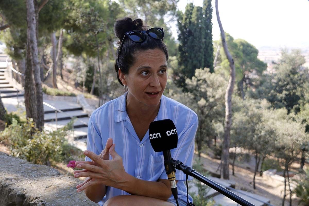 La directora artística de FiraTàrrega, Anna Giribet, entrevistada per l'ACN.