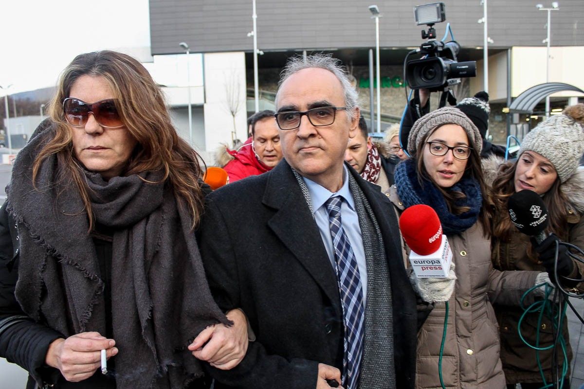 La mare de Nadia, Margarita Garau, i l' advocat, Alberto Martin