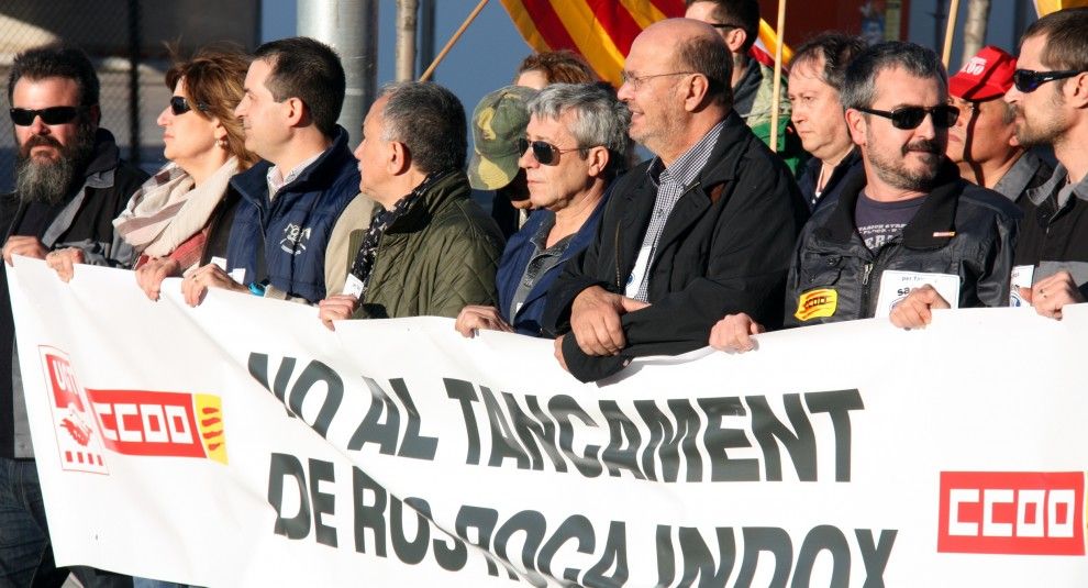 Treballadors, polítics i sindicalistes s'han manifestat a Tàrrega