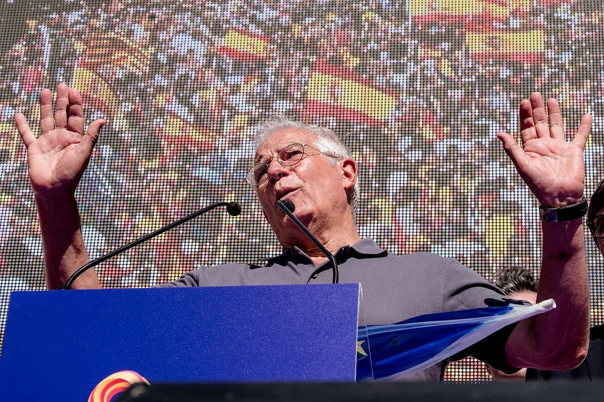 Josep Borrell en una manifestació de SCC  a Barcelona.