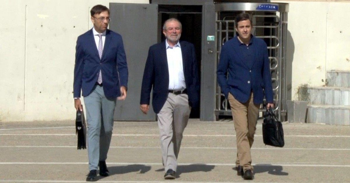 Joan Reñé, amb els seus advocats