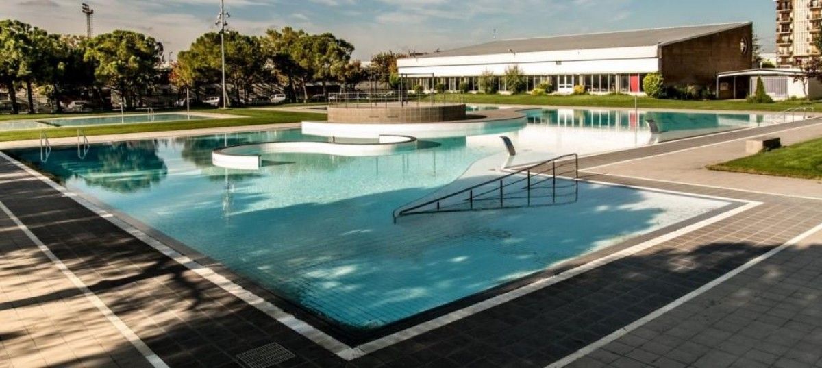 Imatge de la piscina de Mollerussa on han passat els fets