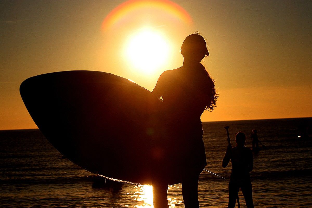 Imatge d'una surfista