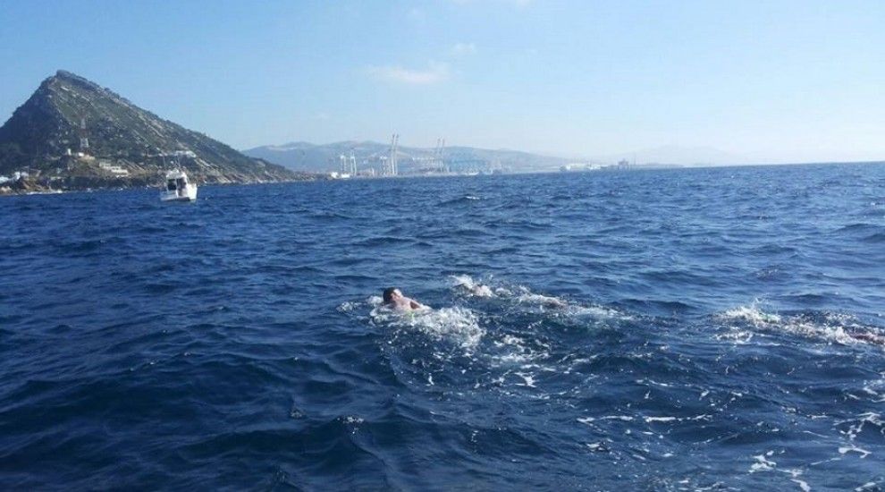 Víctor de Juan creuant l'estret de Gibraltar.