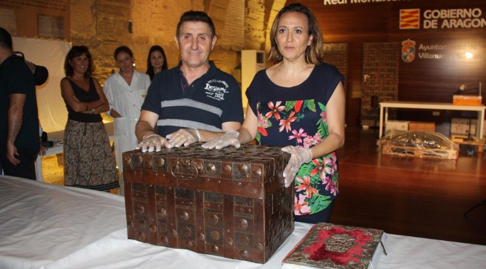 L'alcalde de Vilanova de Sixena amb la consellera de Cultura