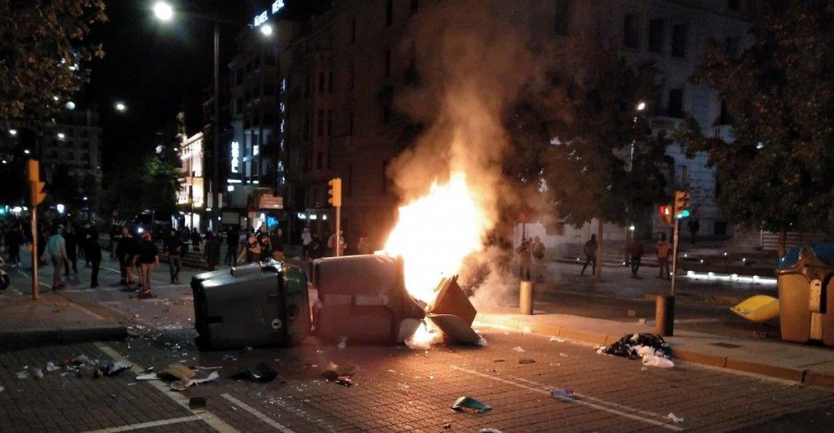 Contenidors cremats a Lleida