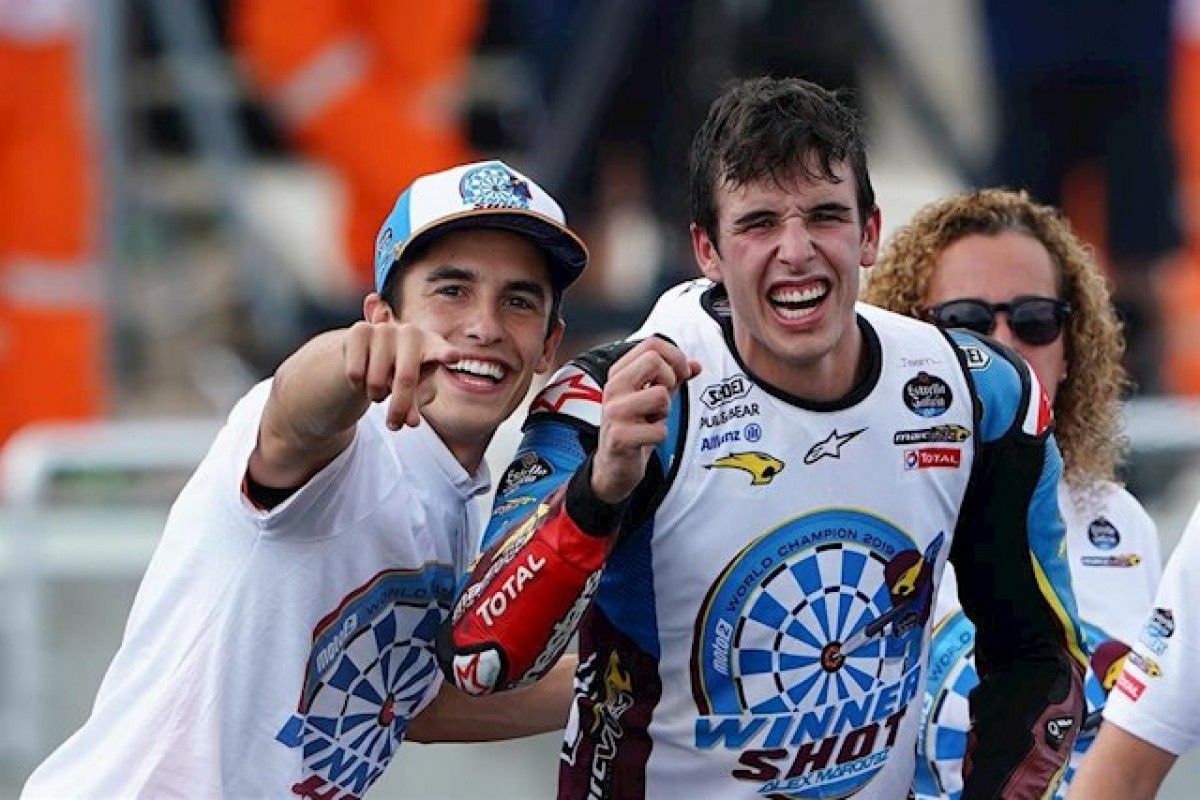 Marc i Àlex Márquez, celebrant el mundial de Moto2