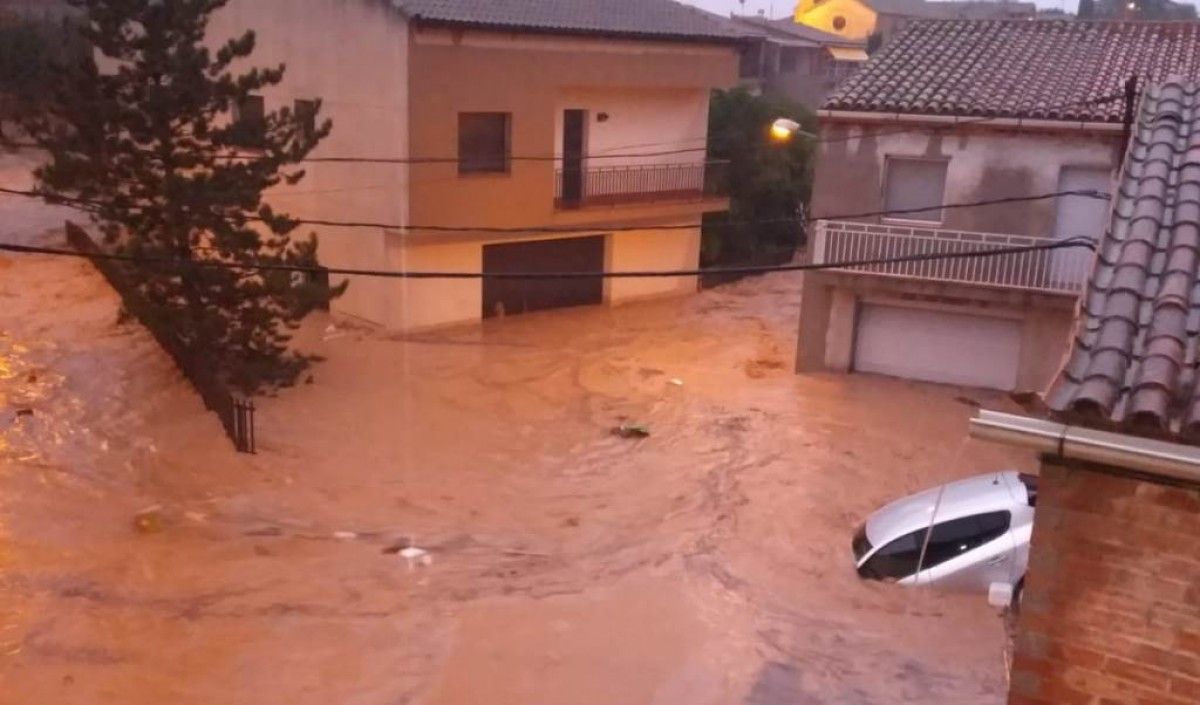 L'aigua annegant el municipi de l'Albi