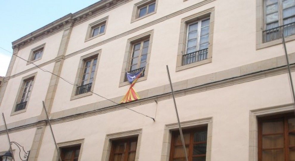 L'estelada a la façana del consistori de les Borges