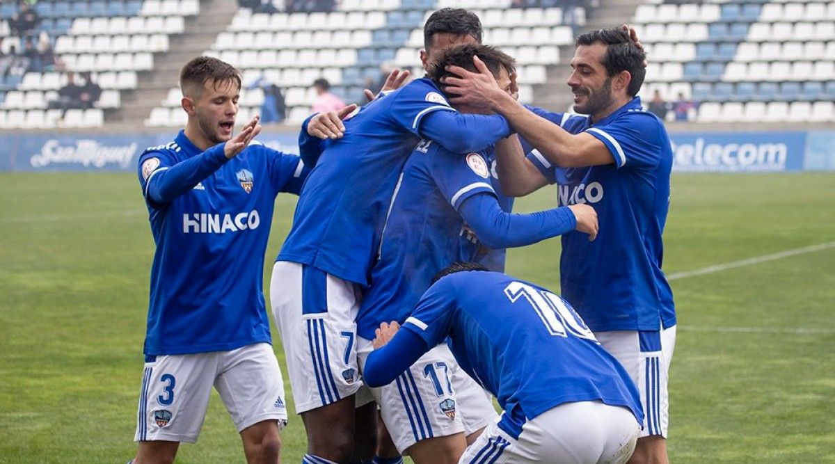 Jugadors del Lleida Esportiu celebrant un gol