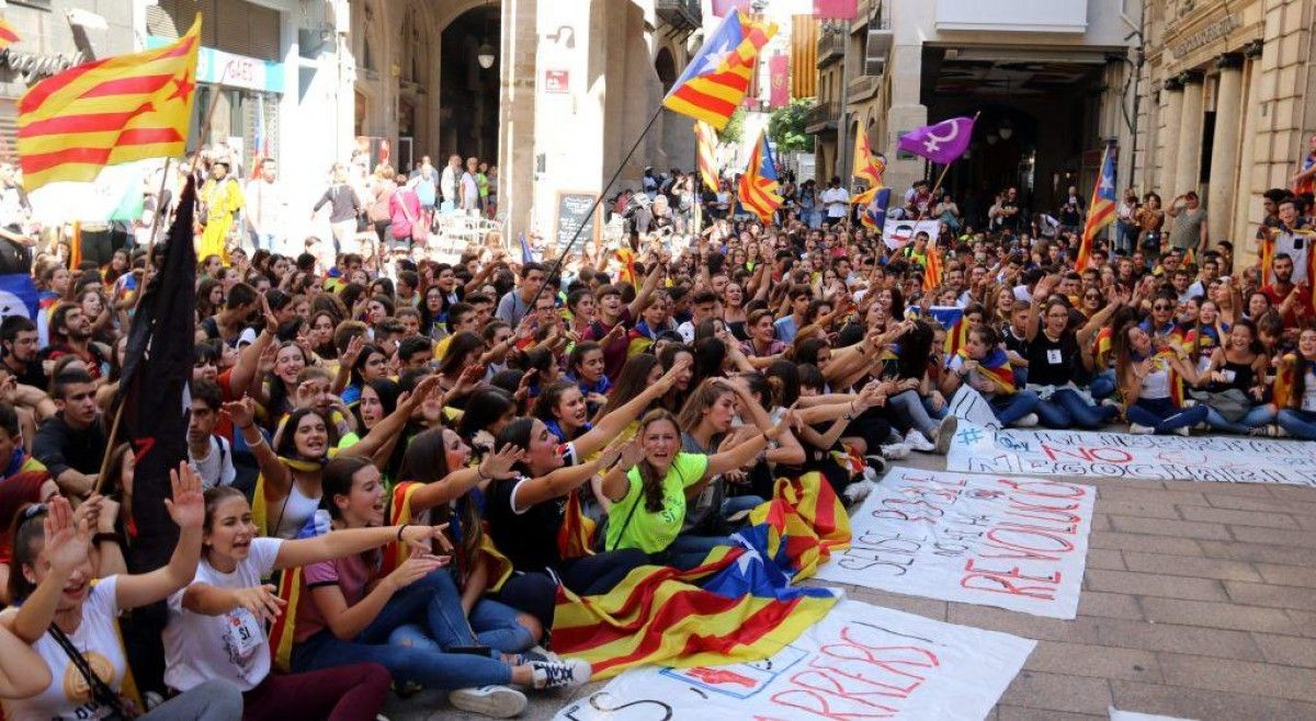 Centenars d'estudiants s'han manifestat a Lleida