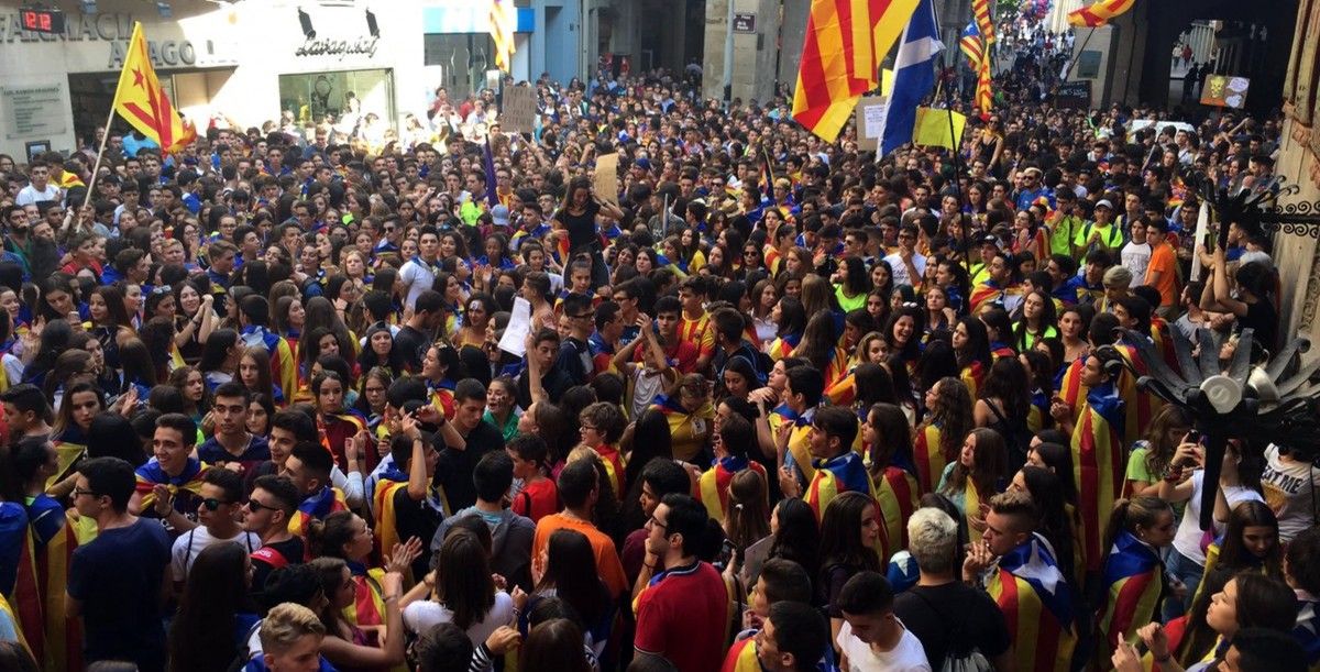 Centenars d'estudiants s'han manifestat per Lleida