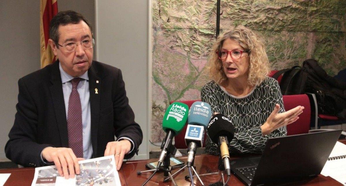 La directora general de Pressupostos, Anna Tarrach, i el delegat del Govern a Lleida, Ramon Farré 