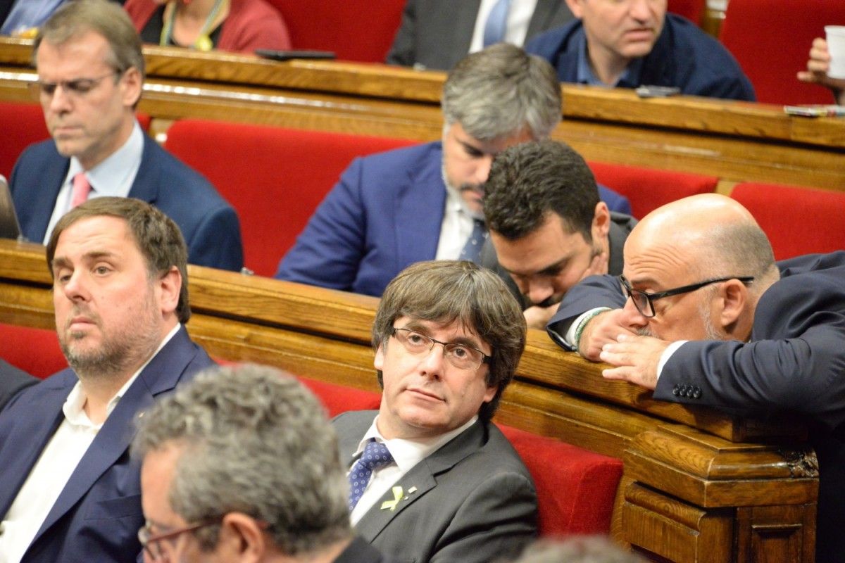 Carles Puigdemont i Oriol Junqueras, al ple d'aquest divendres