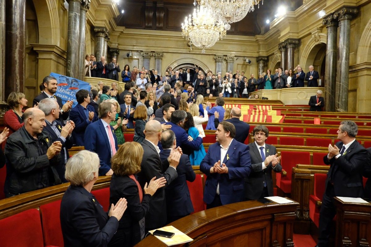 El Parlament després de votar la declaració d'independència