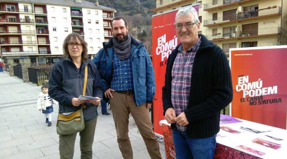El candidat, Jaume Moya, al centre de la imatge