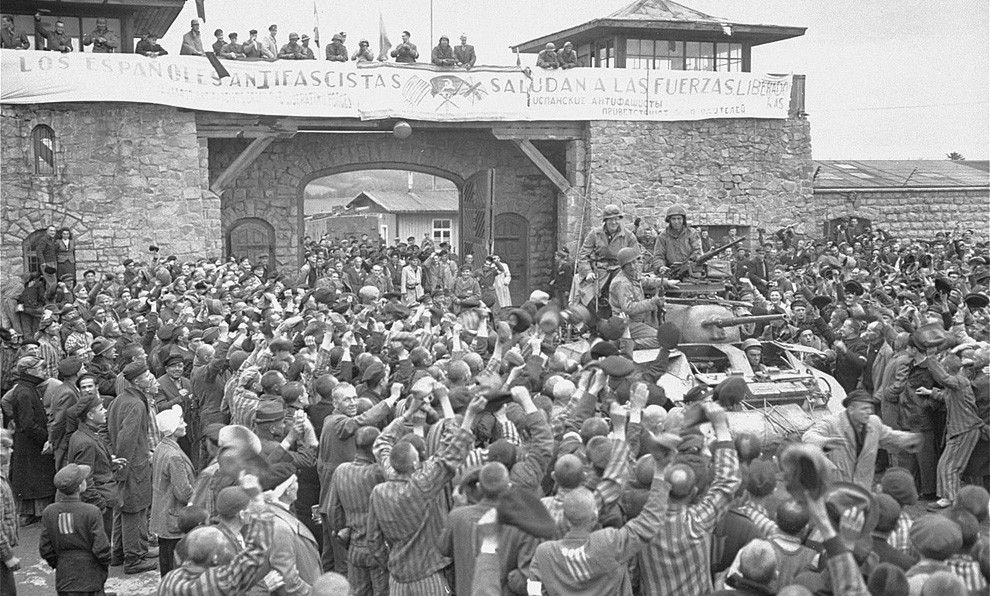 Imatge de l'alliberament del camp de Mauthausen
