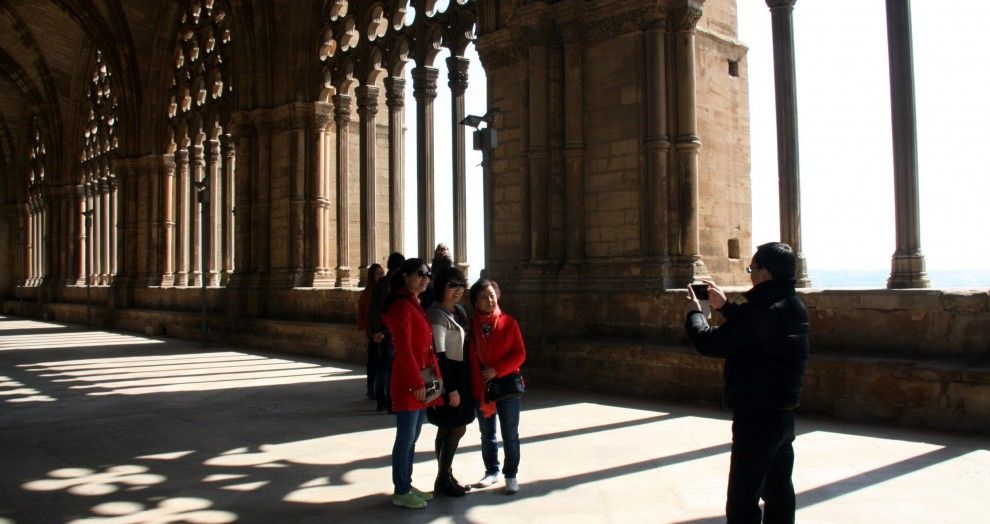 Uns turistes a la Seu Vella de Lleida