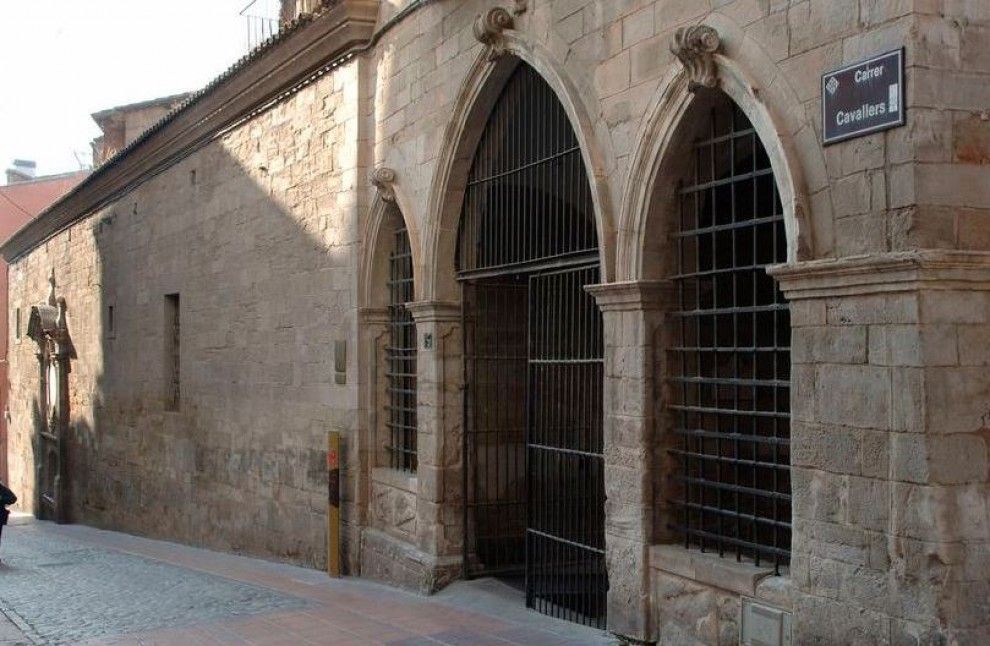 L'exterior del convent del Roser