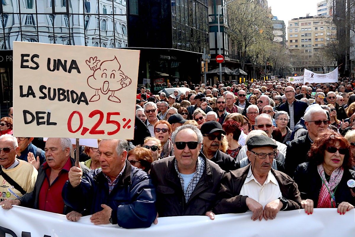 Manifestació a Barcelona en defensa de les pensions