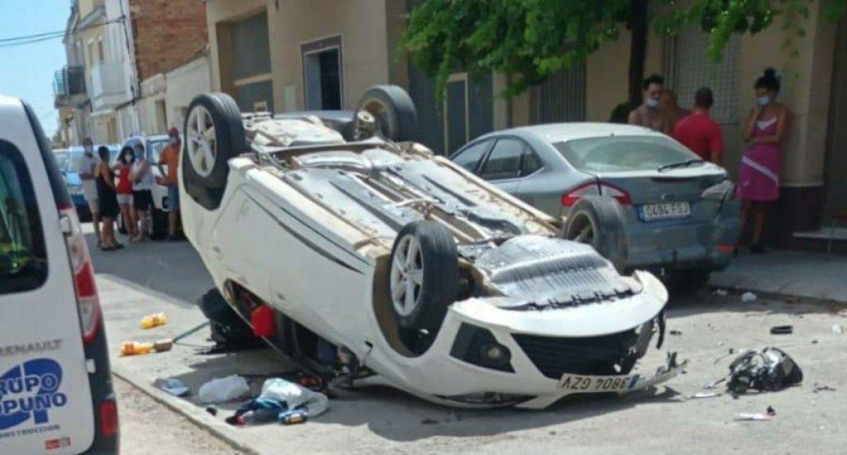 Imatge del cotxe sinistrat al Secà de Sant Pere de Lleida