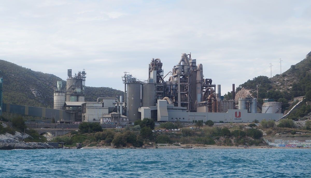Imatge de la fàbrica de ciment de Vallcarca