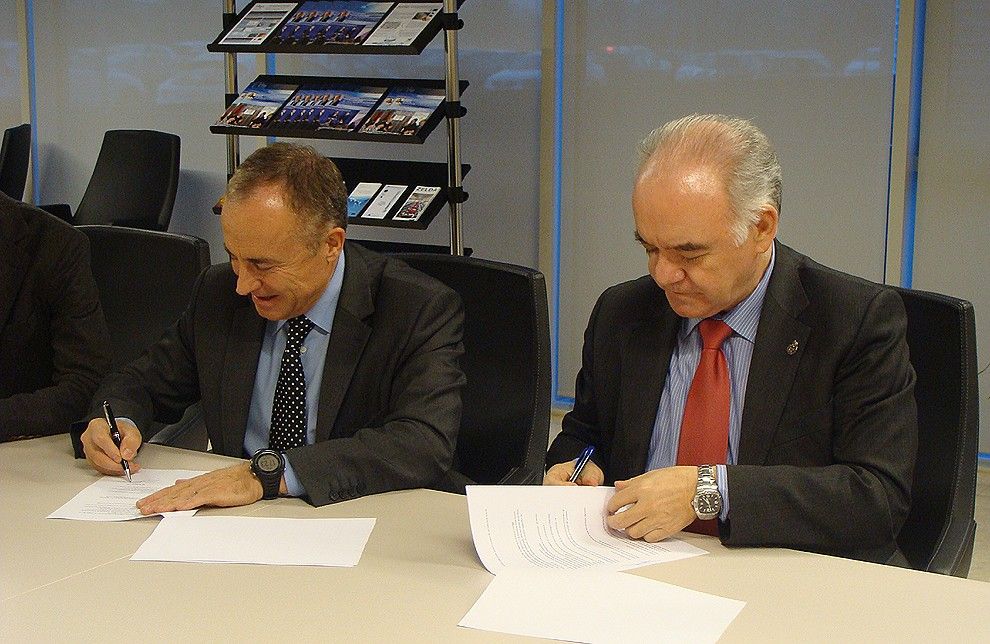 Signatura de l'acord entre Eurecat-CTM i el Col·legi professional d'Enginyers Tècnics Industrials i Graduats de Manresa.