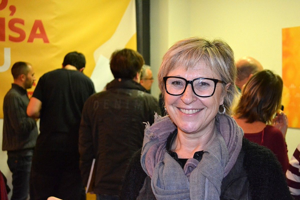 Mirella Cortès a la seu d'ERC a Manresa.