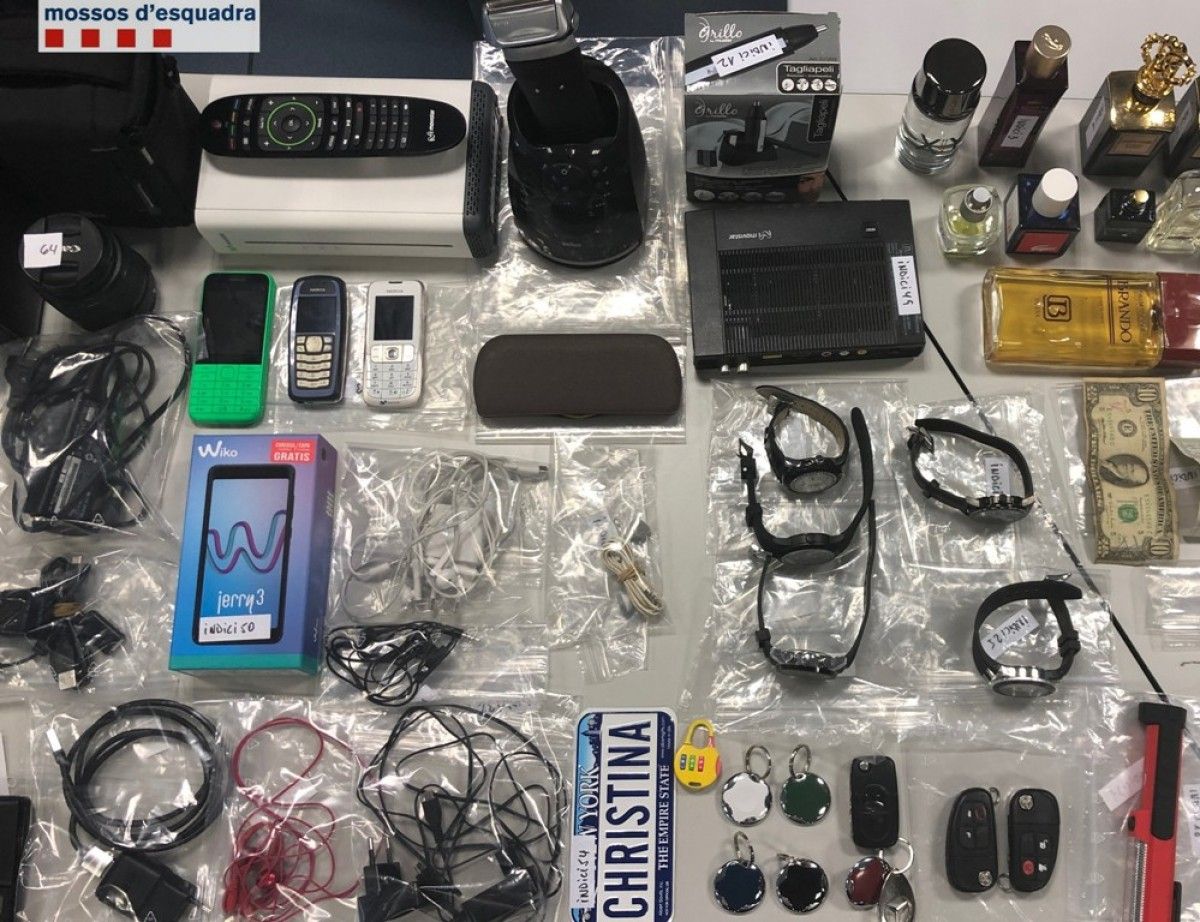 Imatge d'alguns dels objectes robats en domicilis del Moianès