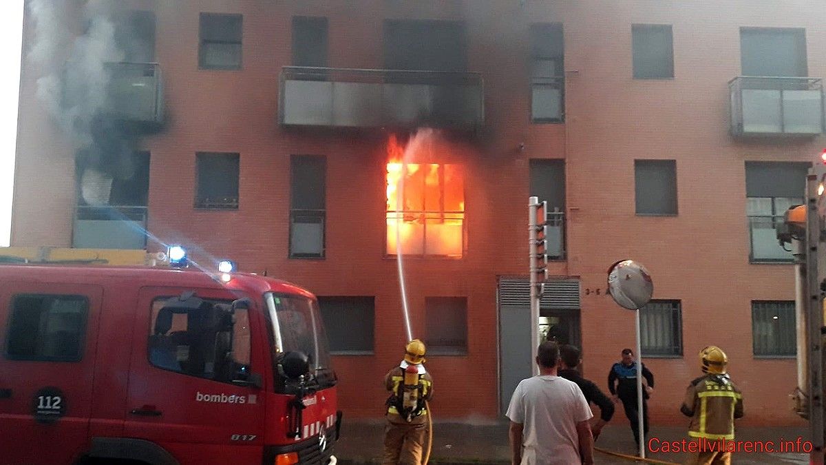 Incendi al carrer Sant Geroni de Castellbell i el Vilar