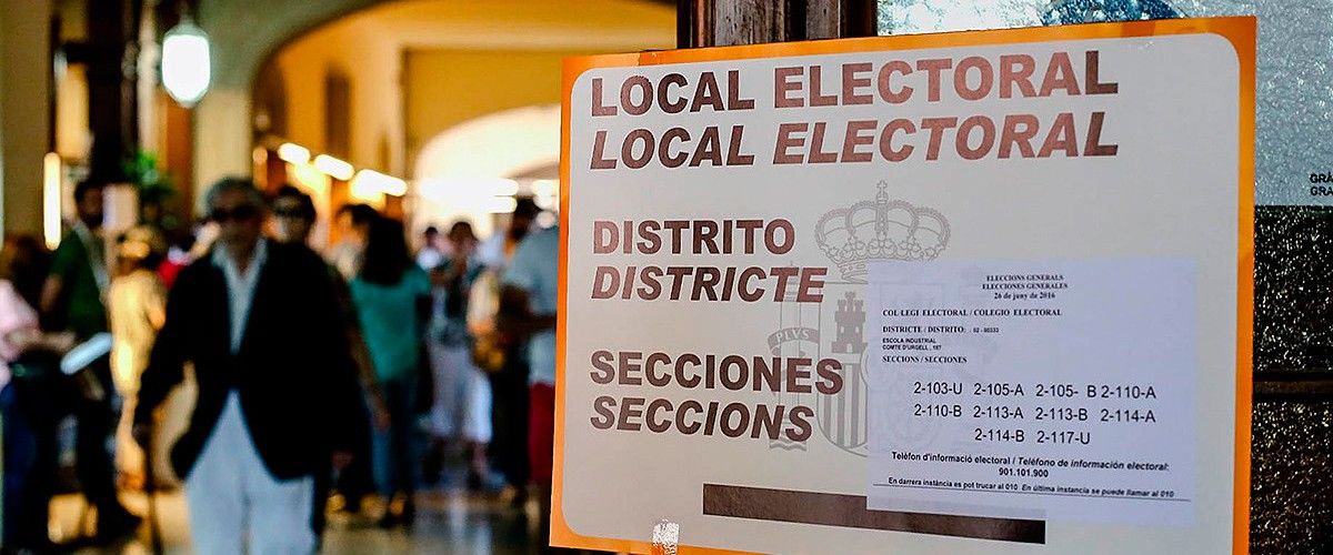 Col·legi electoral de l'Escola Industrial, a Barcelona