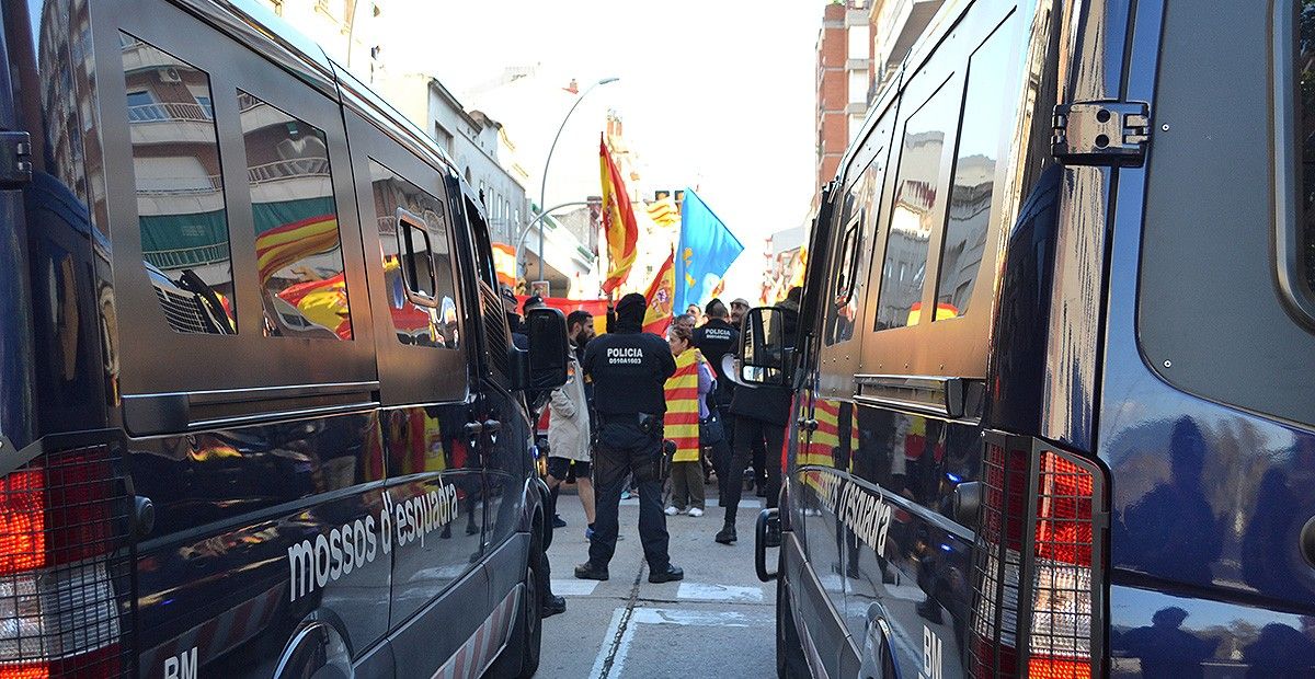 Manifestació espanyolista del passat 12 de novembre, franquejades per antidisturbis dels Mossos