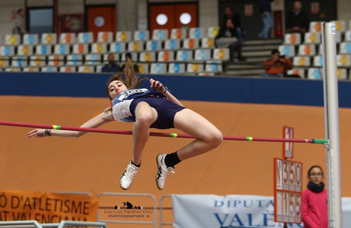 Sofía Zorrilla en el salt sobre 1,69m
