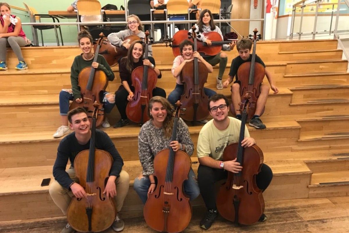 Grup de violoncels del Conservatori de Manresa